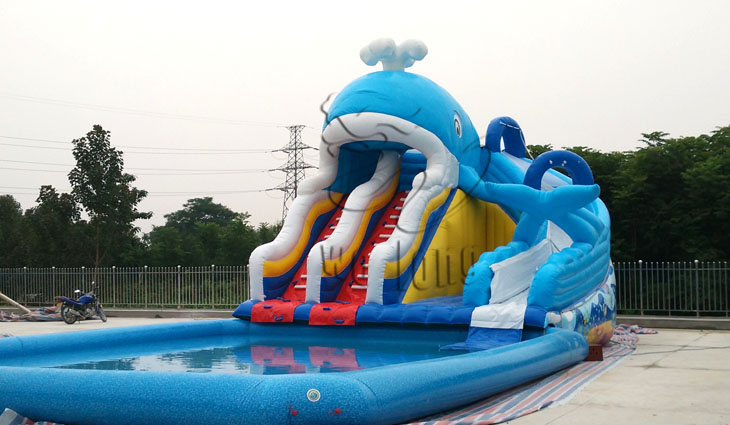 小鯨魚嬉水滑梯 充氣水池滑梯組合而成的夏季兒童嬉水樂園