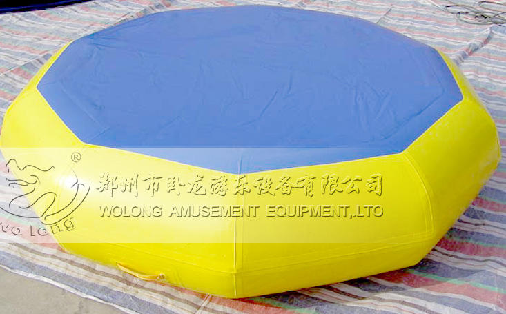 水上跳床趣味水上漂浮物夏季嬉水池休閑游樂設(shè)備